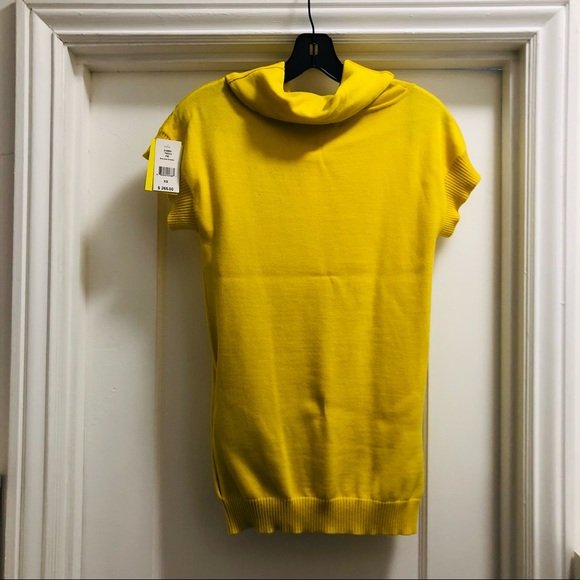Yellow short sleeve 100% wool mock turtleneck with pockets! - Picture 2 of 4
